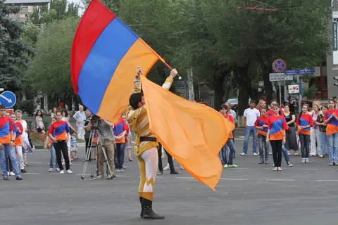 15 հունիսի, 2012 — Meliq Baghdasaryan fotolure