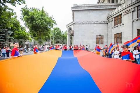 5 հուլիսի, 2014 — Levon Badikyan